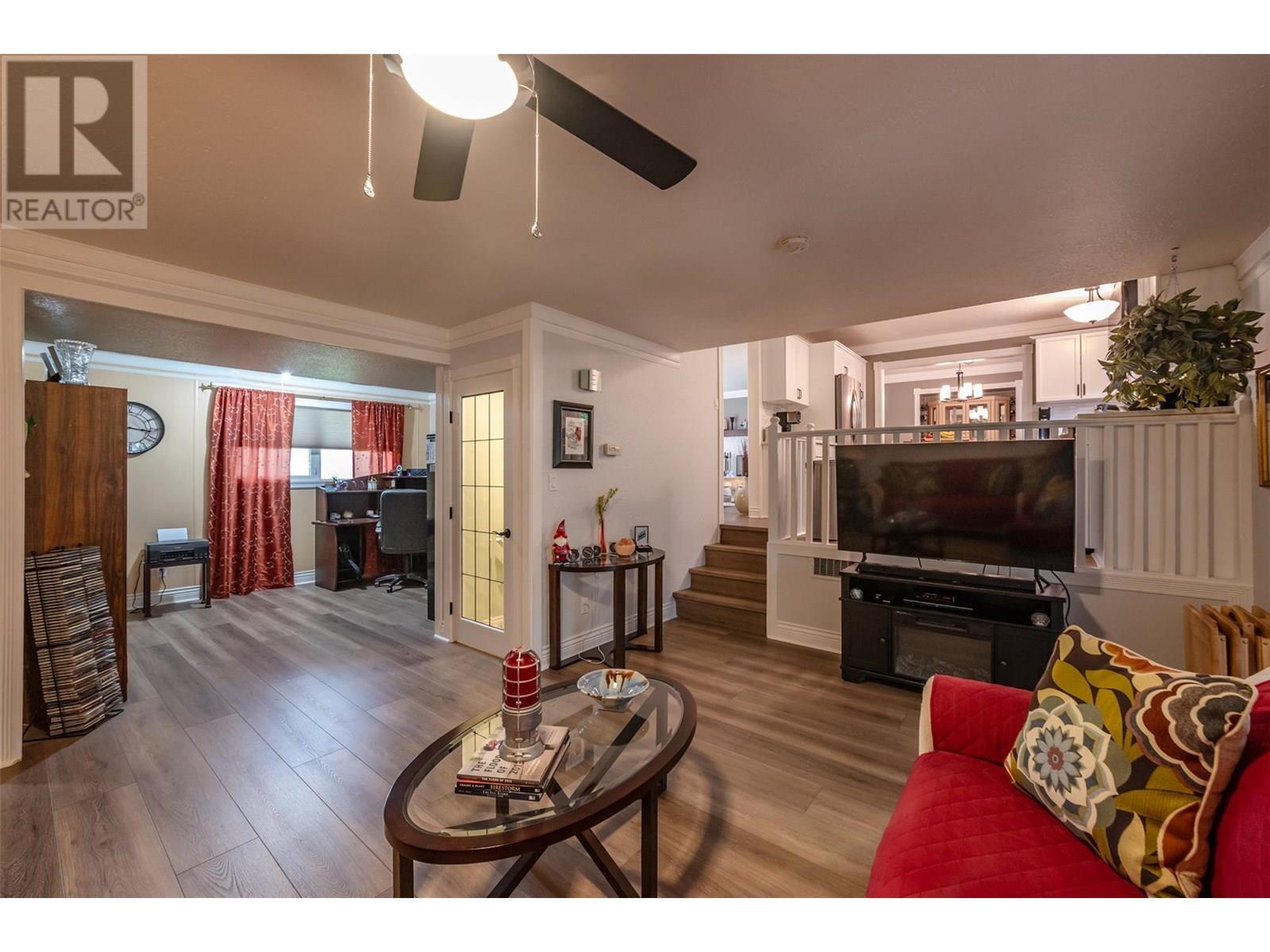 567 Lakeview Place. Oliver, British Columbia