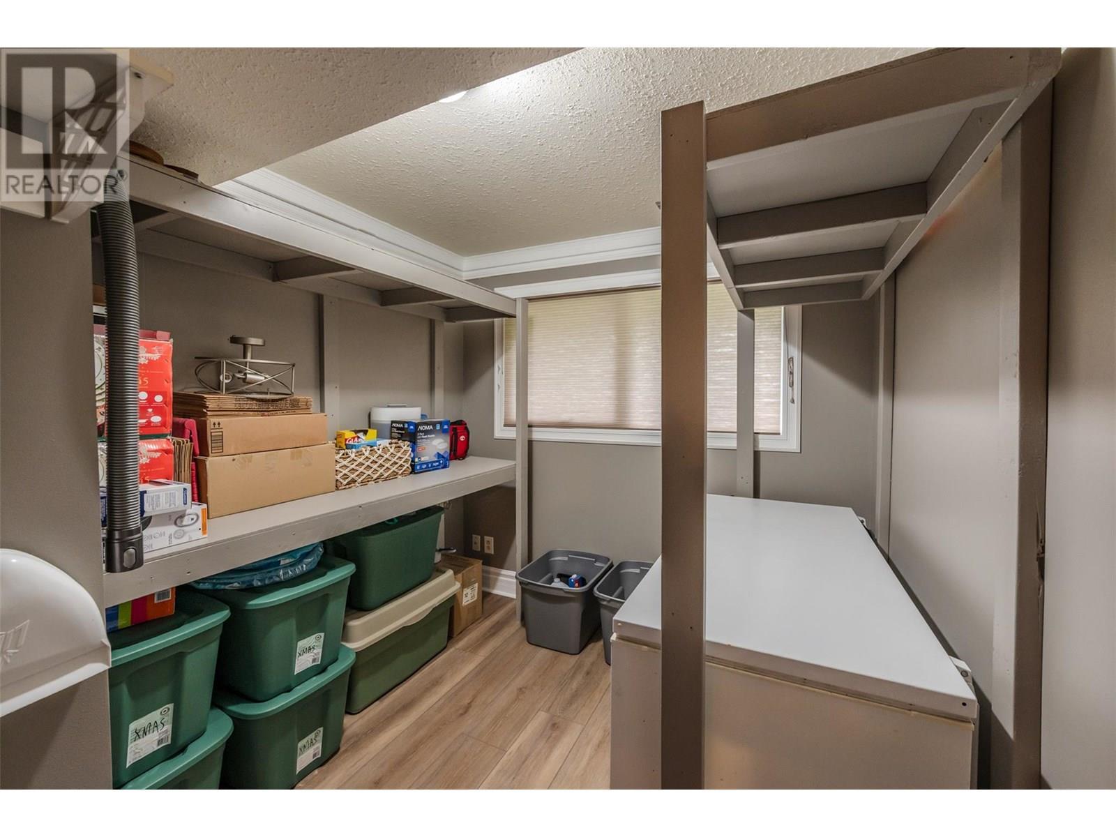 567 Lakeview Place. Oliver, British Columbia