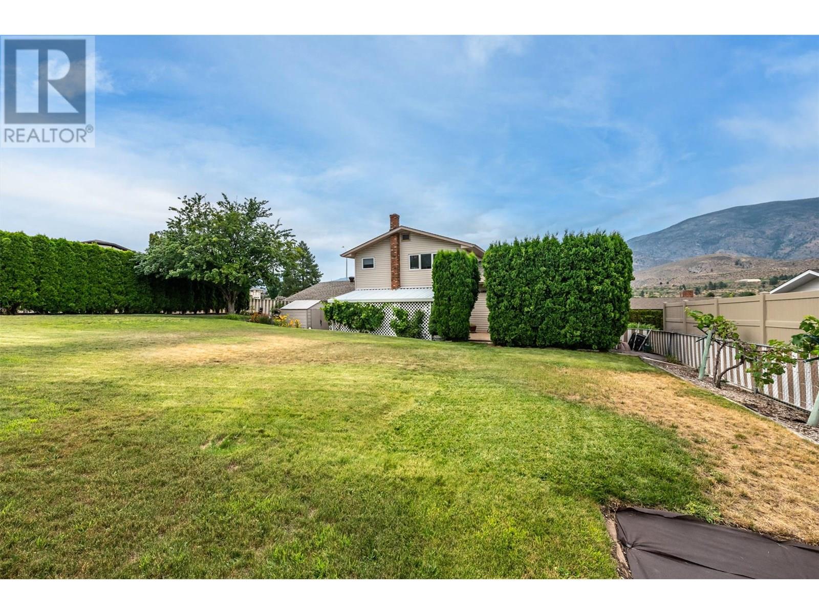 567 Lakeview Place. Oliver, British Columbia