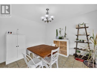 982 Paret Crescent. Kelowna, British Columbia