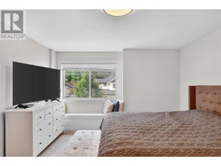 982 Paret Crescent. Kelowna, British Columbia