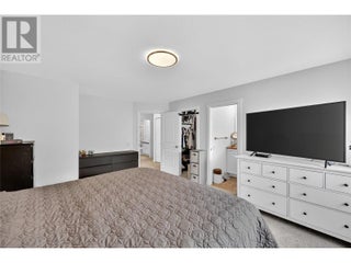 982 Paret Crescent. Kelowna, British Columbia