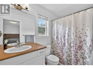 982 Paret Crescent. Kelowna, British Columbia