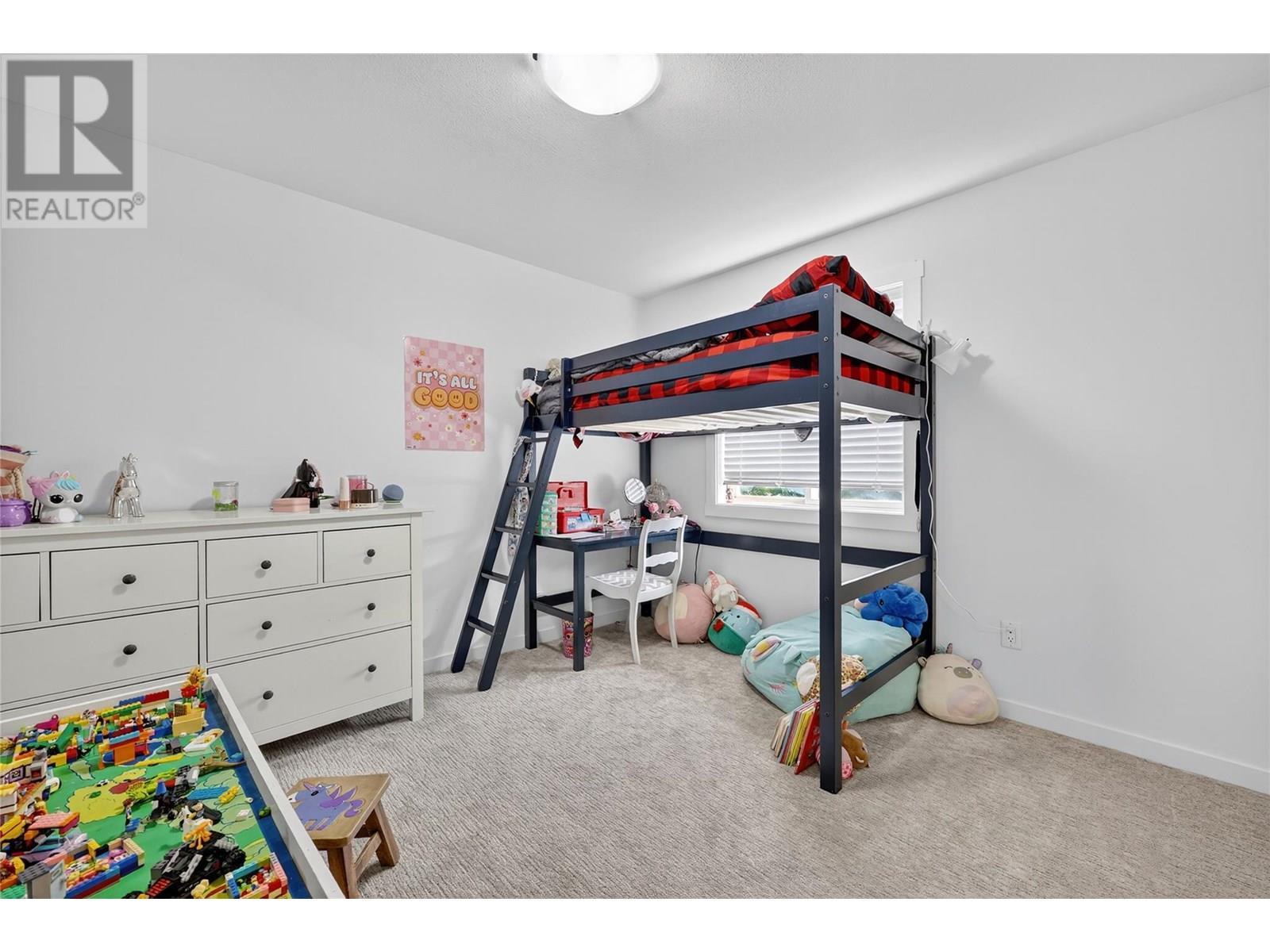 982 Paret Crescent. Kelowna, British Columbia