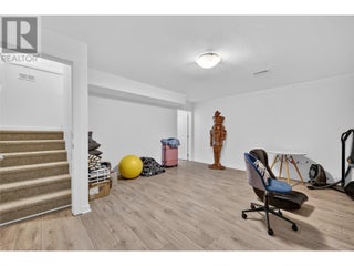 982 Paret Crescent. Kelowna, British Columbia