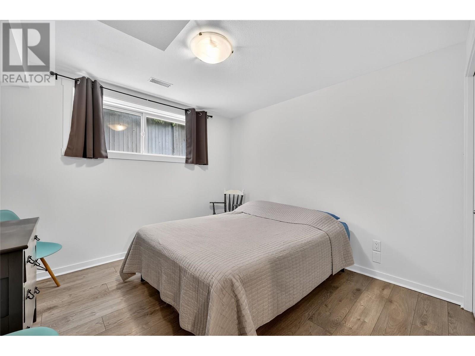 982 Paret Crescent. Kelowna, British Columbia