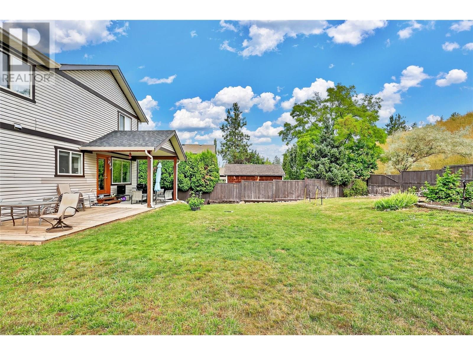982 Paret Crescent. Kelowna, British Columbia