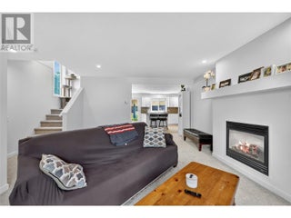 982 Paret Crescent. Kelowna, British Columbia