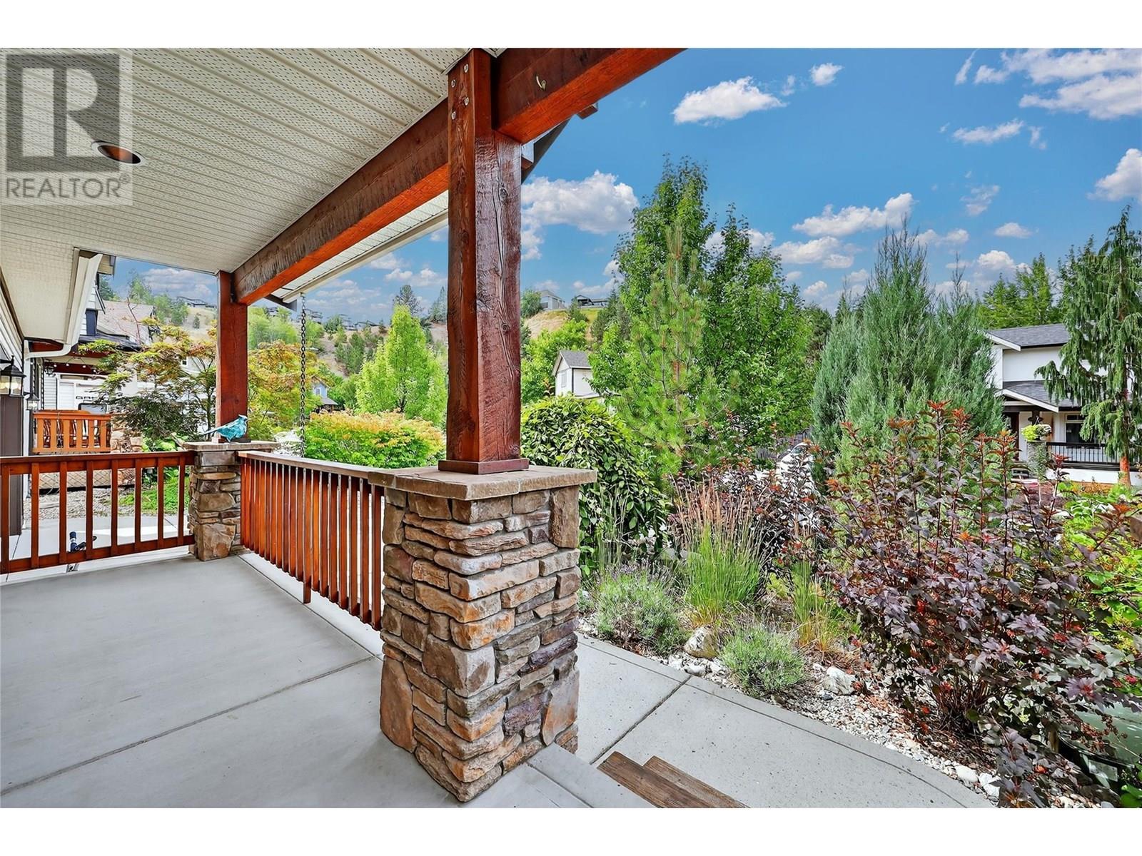 982 Paret Crescent. Kelowna, British Columbia