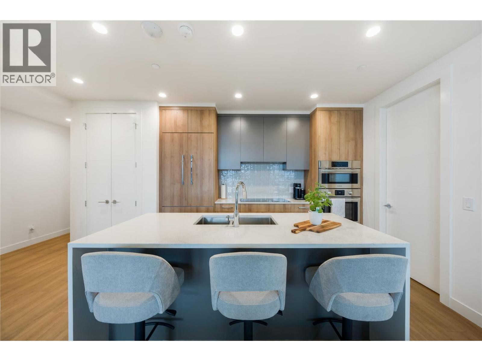 3699 Capozzi Road Unit# Ph3. Kelowna, British Columbia