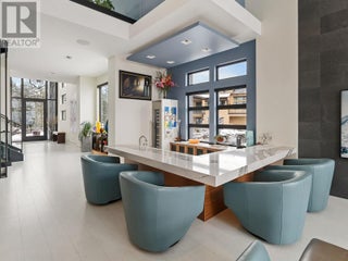 722 Highpointe Place. Kelowna, British Columbia