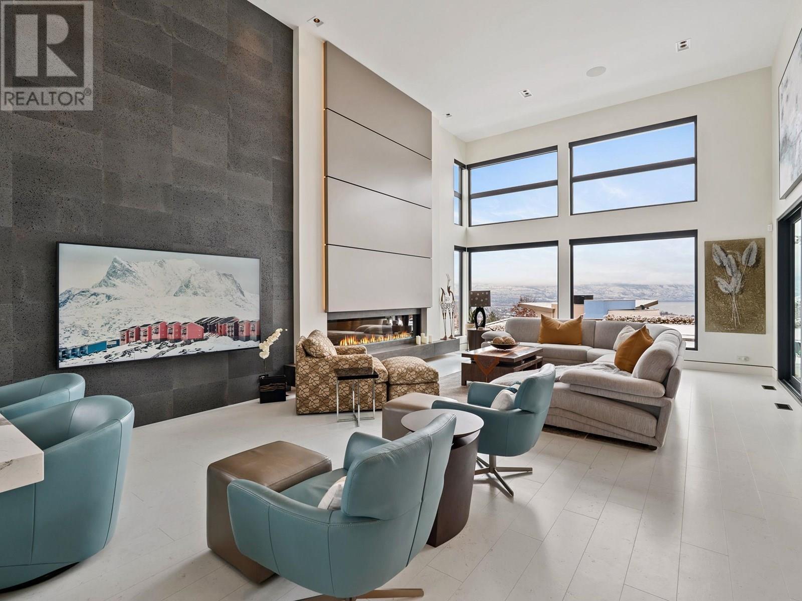 722 Highpointe Place. Kelowna, British Columbia