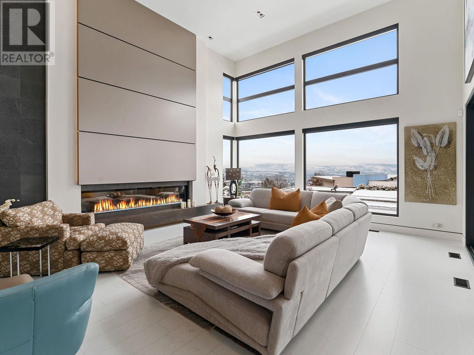 722 Highpointe Place. Kelowna, British Columbia