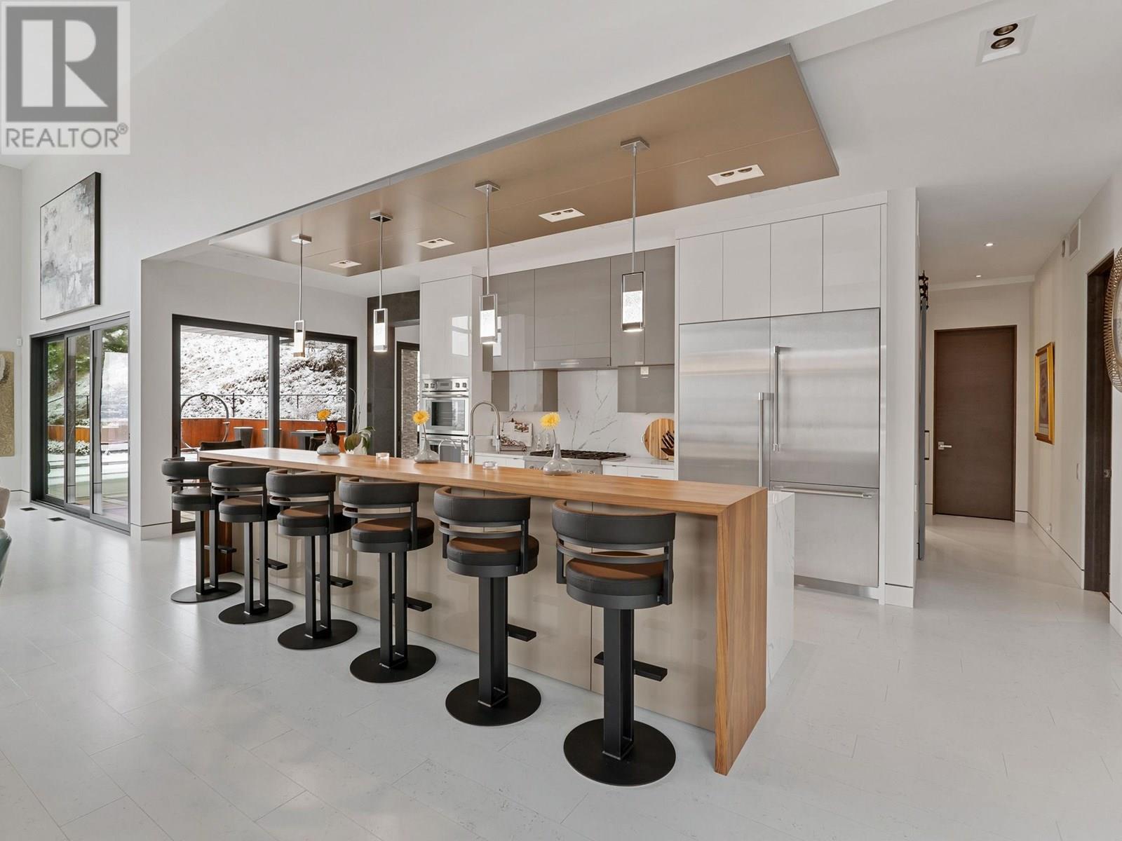 722 Highpointe Place. Kelowna, British Columbia