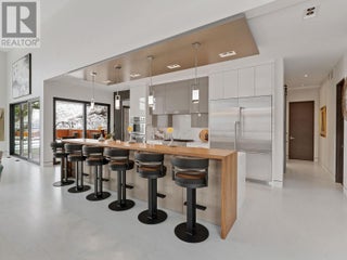 722 Highpointe Place. Kelowna, British Columbia