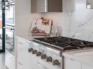 722 Highpointe Place. Kelowna, British Columbia