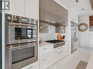 722 Highpointe Place. Kelowna, British Columbia