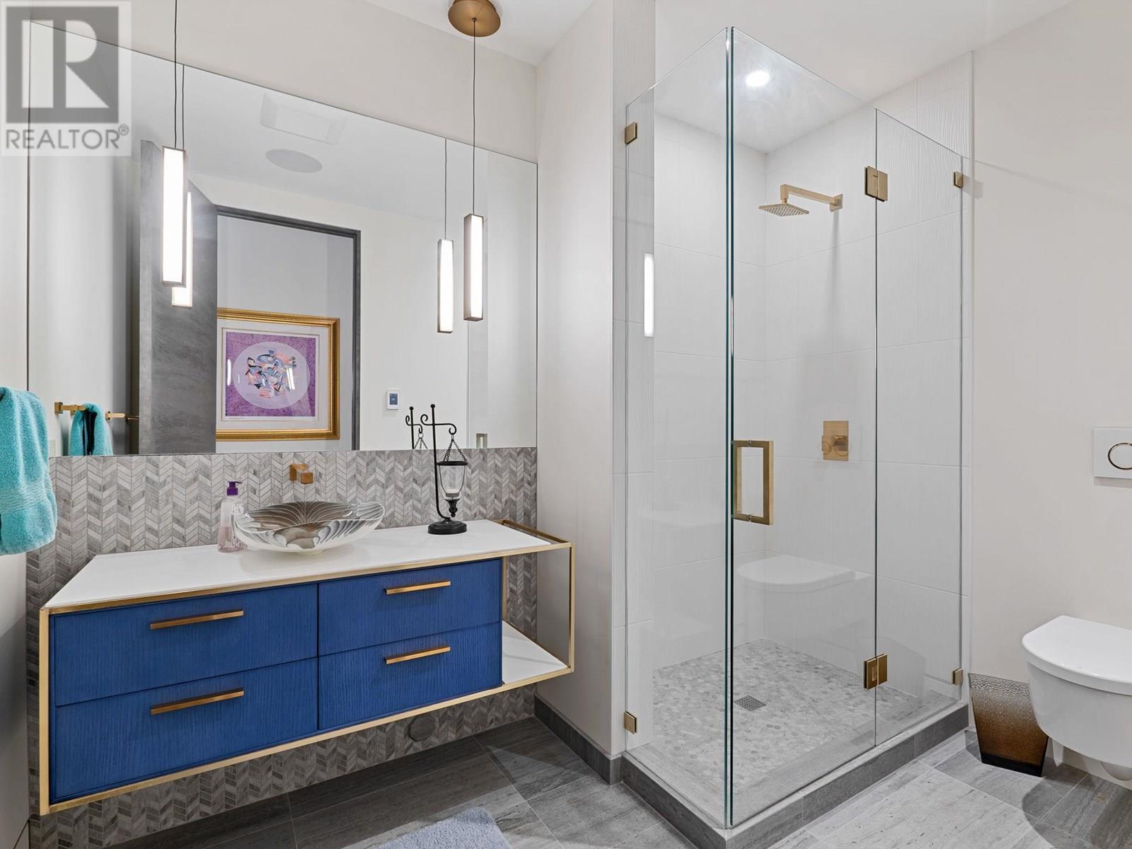 722 Highpointe Place. Kelowna, British Columbia