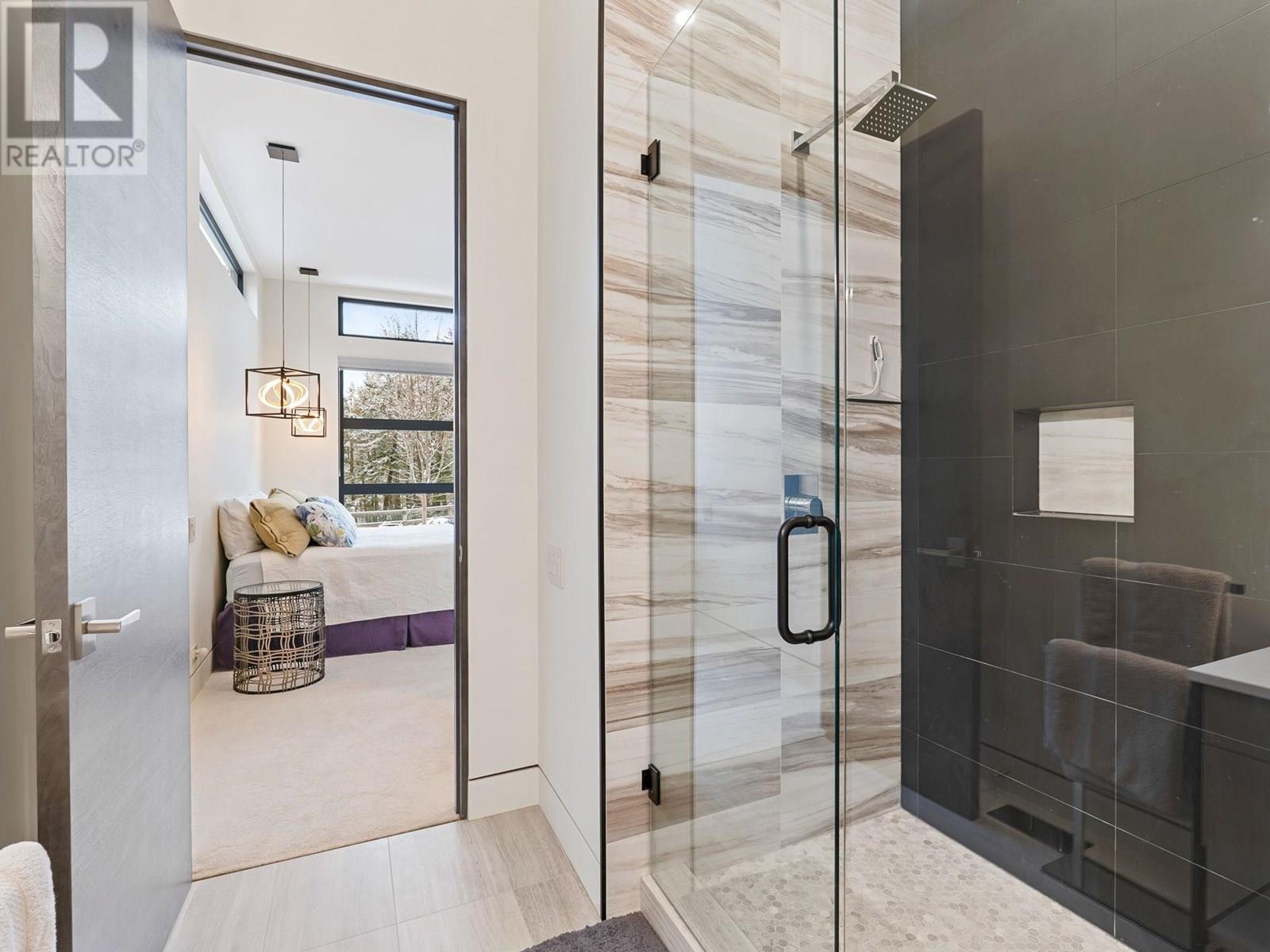 722 Highpointe Place. Kelowna, British Columbia