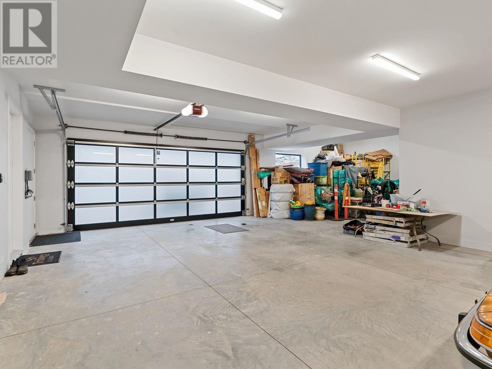 722 Highpointe Place. Kelowna, British Columbia