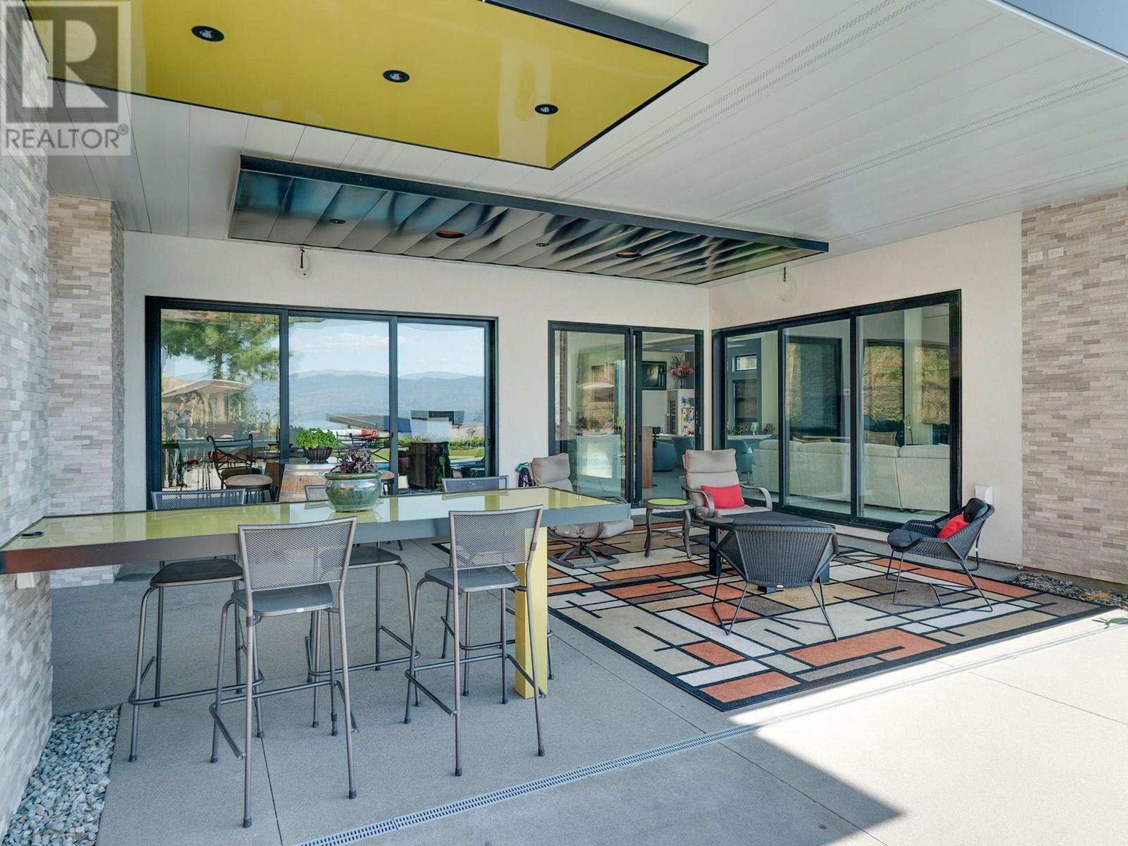 722 Highpointe Place. Kelowna, British Columbia