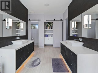 722 Highpointe Place. Kelowna, British Columbia