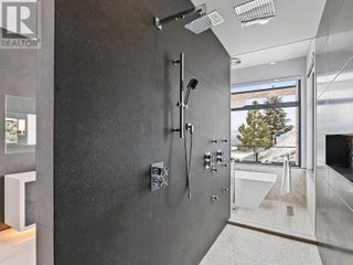 722 Highpointe Place. Kelowna, British Columbia