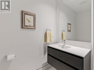 722 Highpointe Place. Kelowna, British Columbia