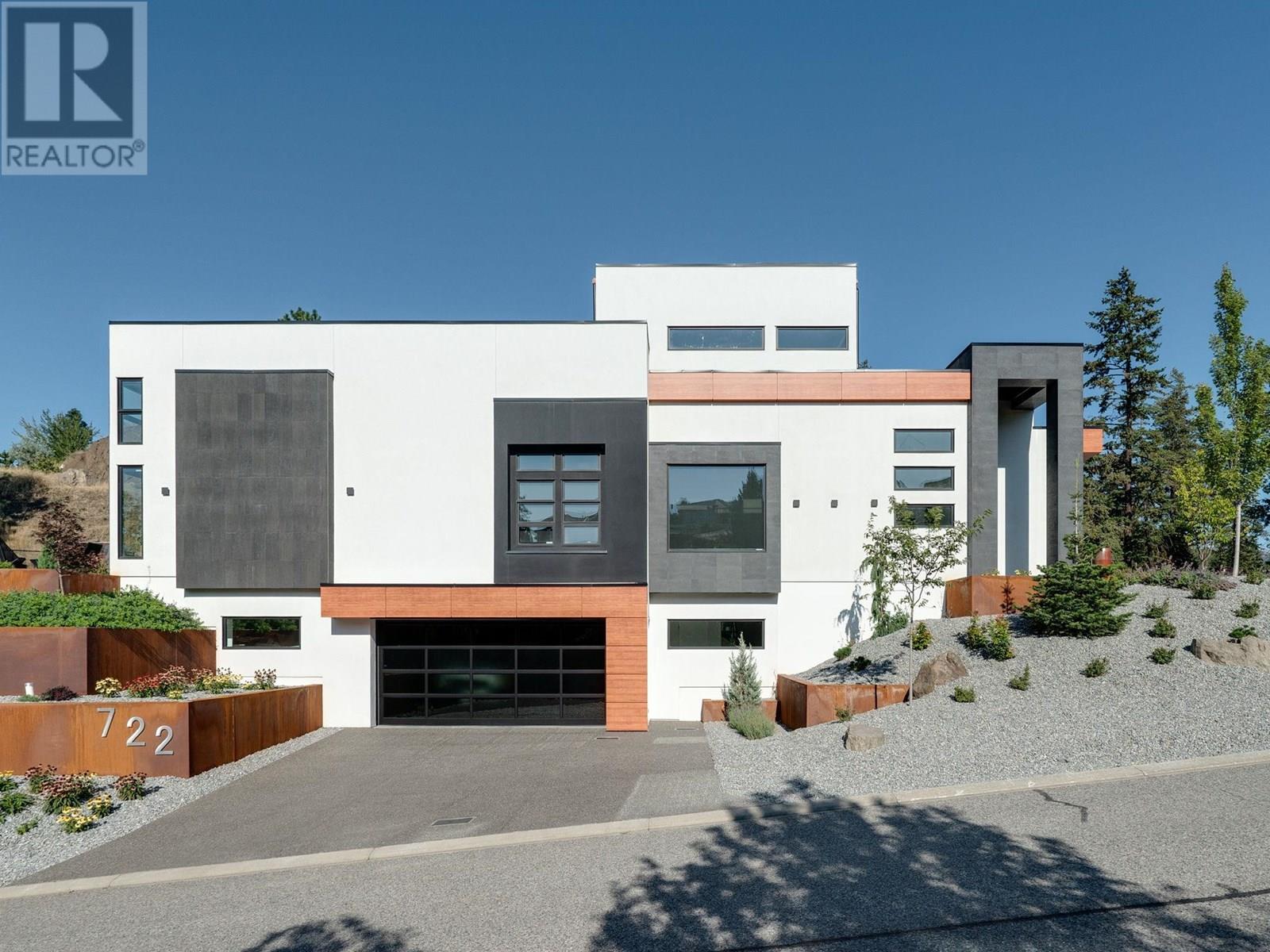 722 Highpointe Place. Kelowna, British Columbia