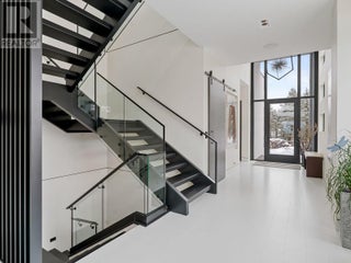 722 Highpointe Place. Kelowna, British Columbia