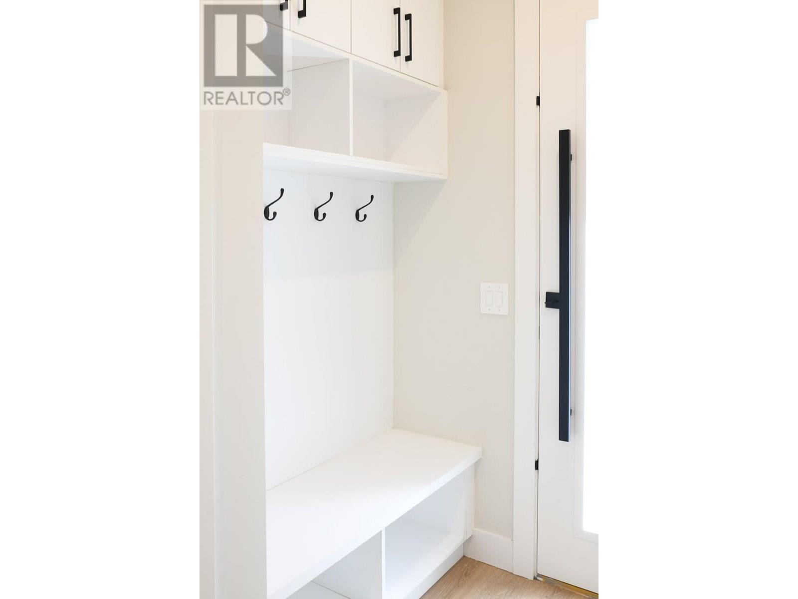 2171 Aberdeen Street. Kelowna, British Columbia