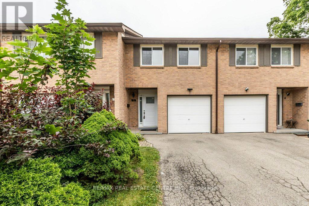 3 - 66 Summercrest Drive, Hamilton (gershome)