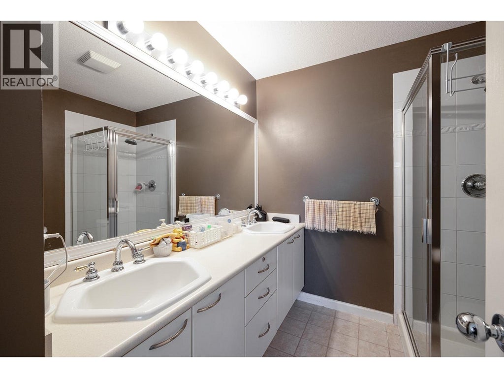 28 3711 Robson Court, Richmond