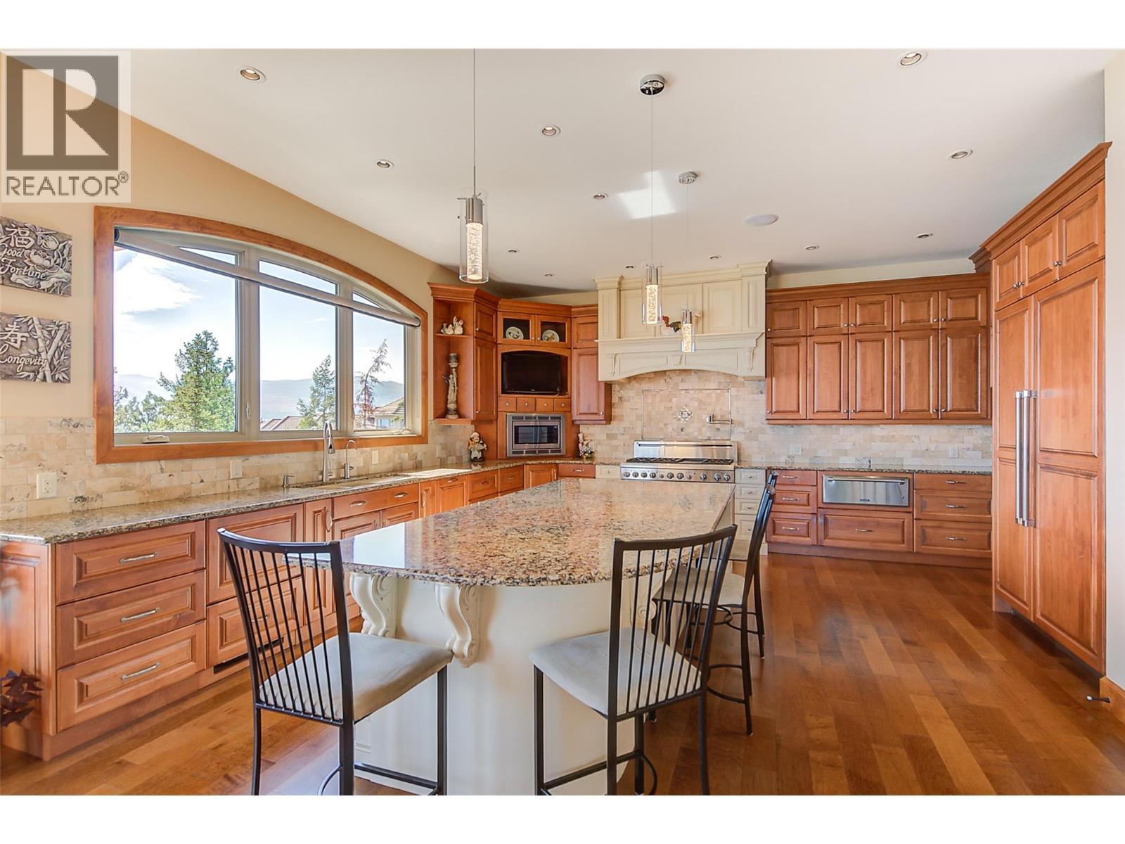 2513 Casa Palmero Drive. West Kelowna, British Columbia