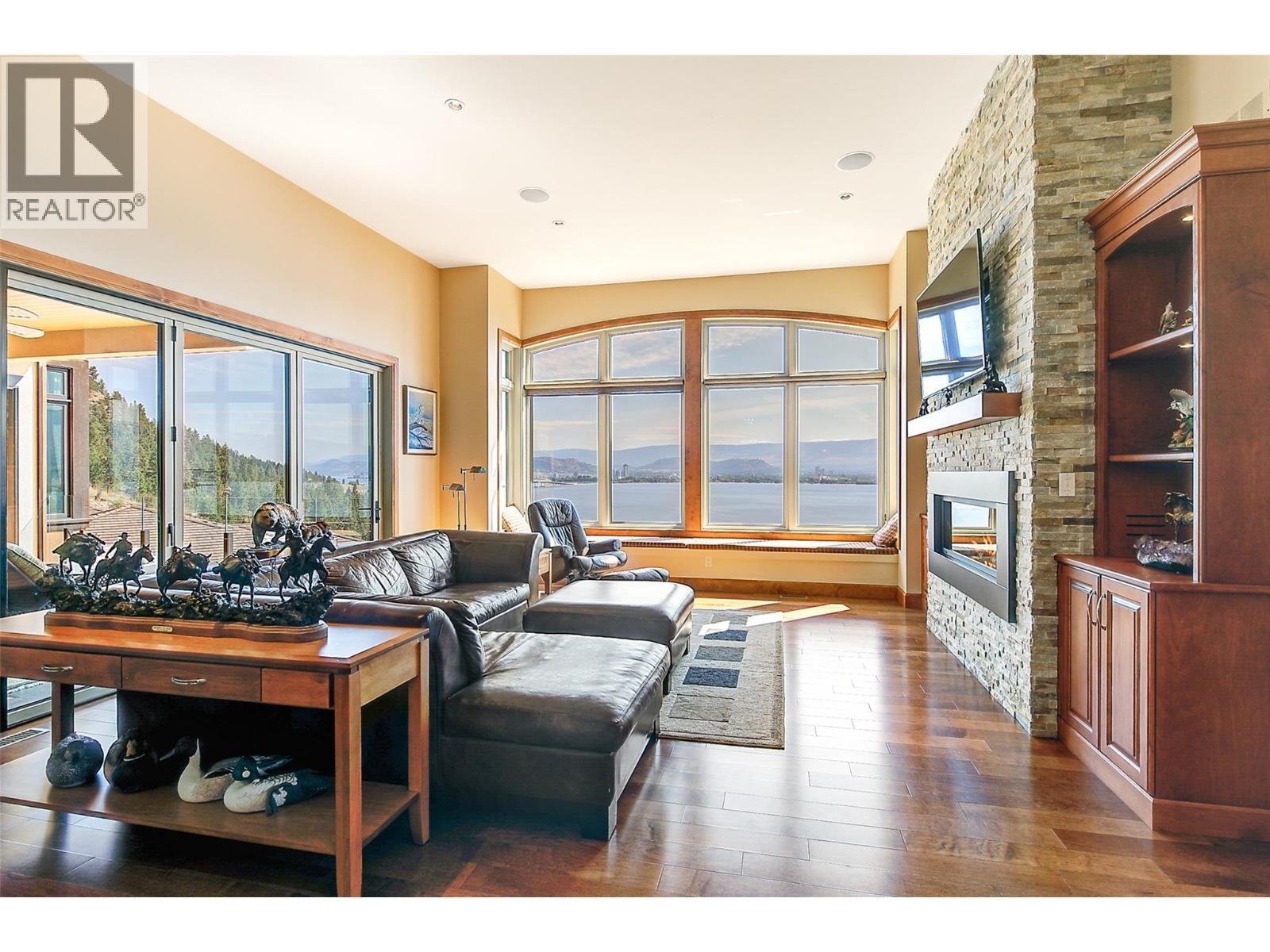 2513 Casa Palmero Drive. West Kelowna, British Columbia