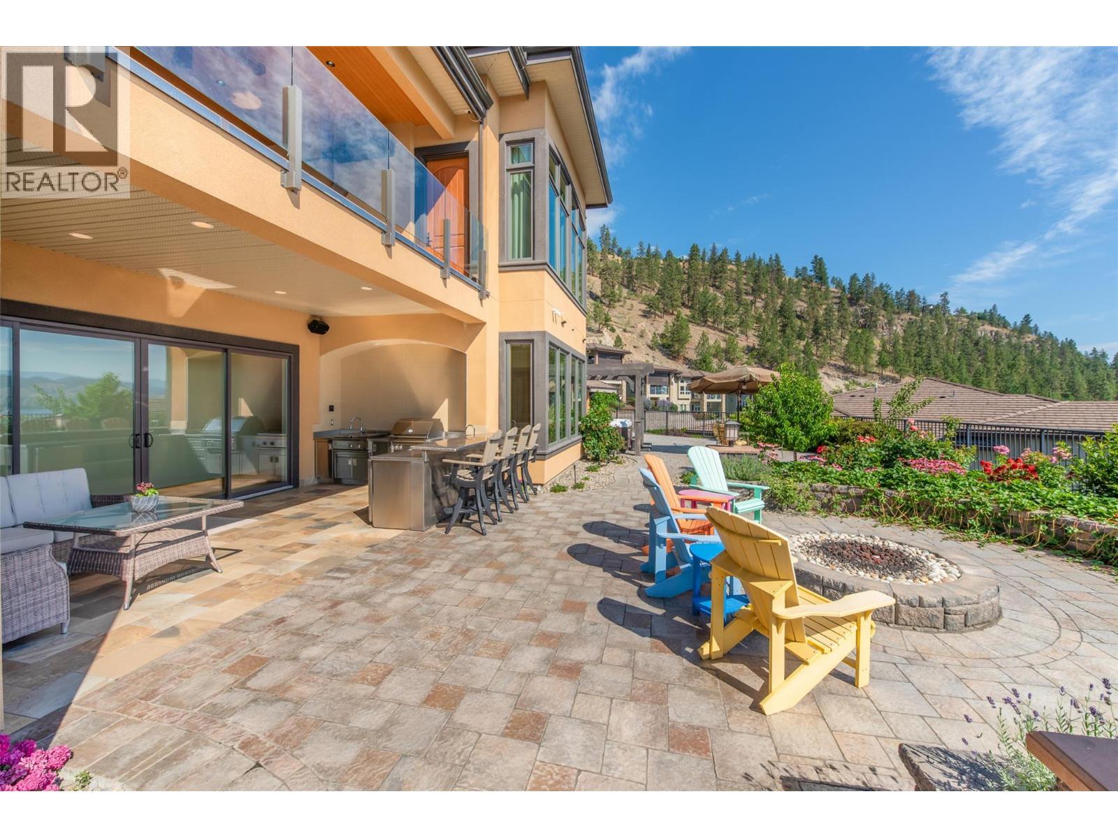 2513 Casa Palmero Drive. West Kelowna, British Columbia