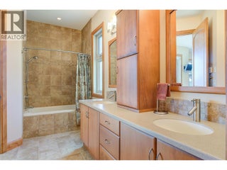 2513 Casa Palmero Drive. West Kelowna, British Columbia