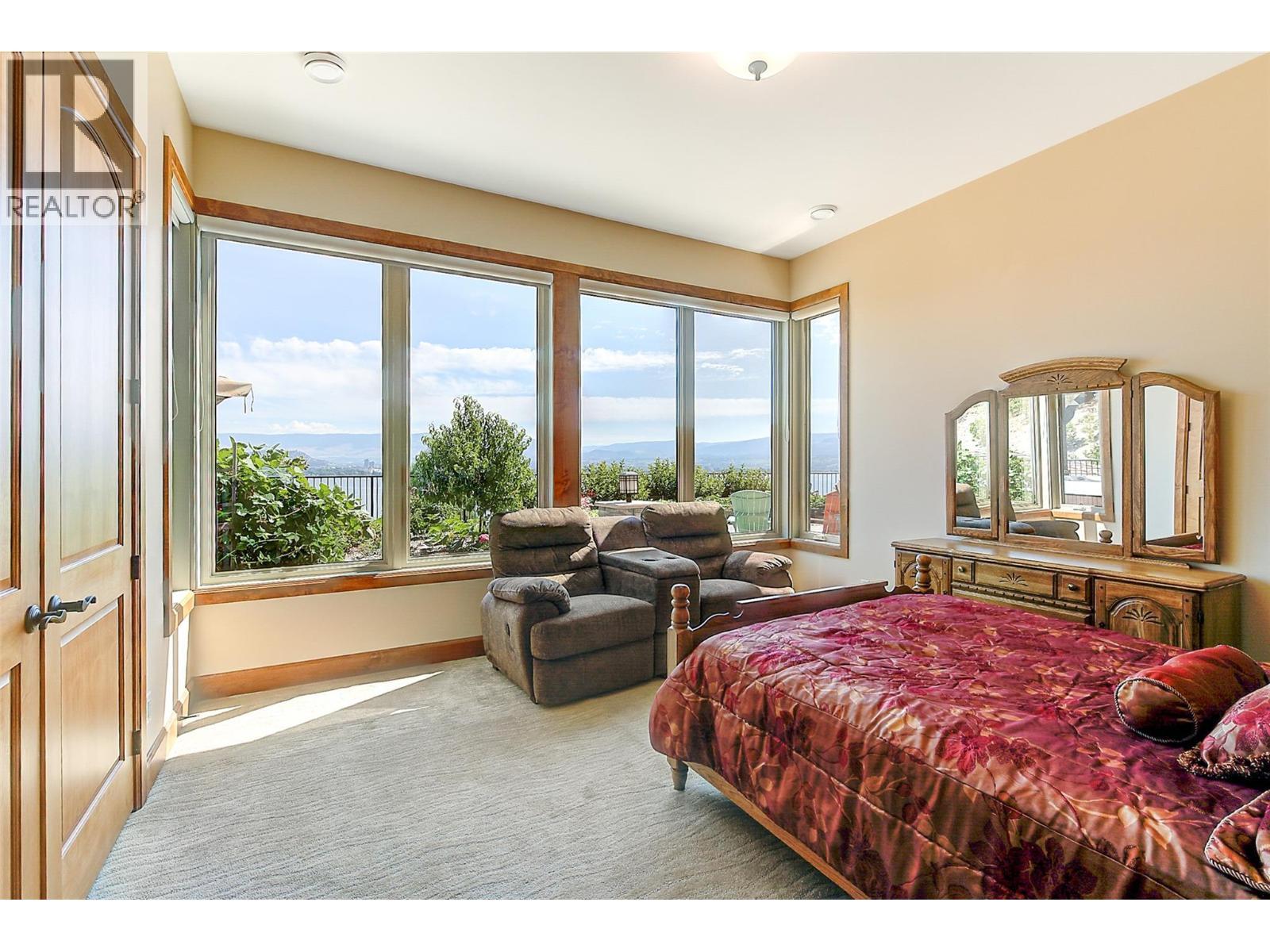 2513 Casa Palmero Drive. West Kelowna, British Columbia