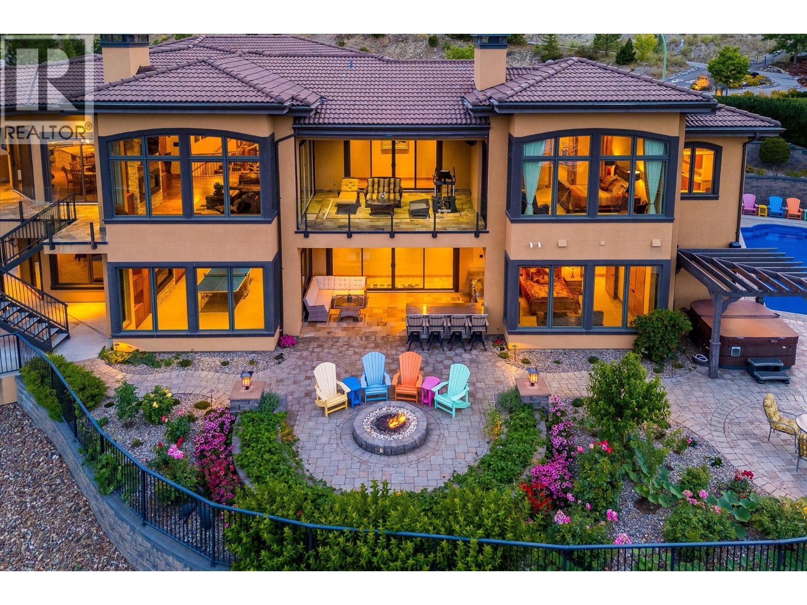 2513 Casa Palmero Drive. West Kelowna, British Columbia