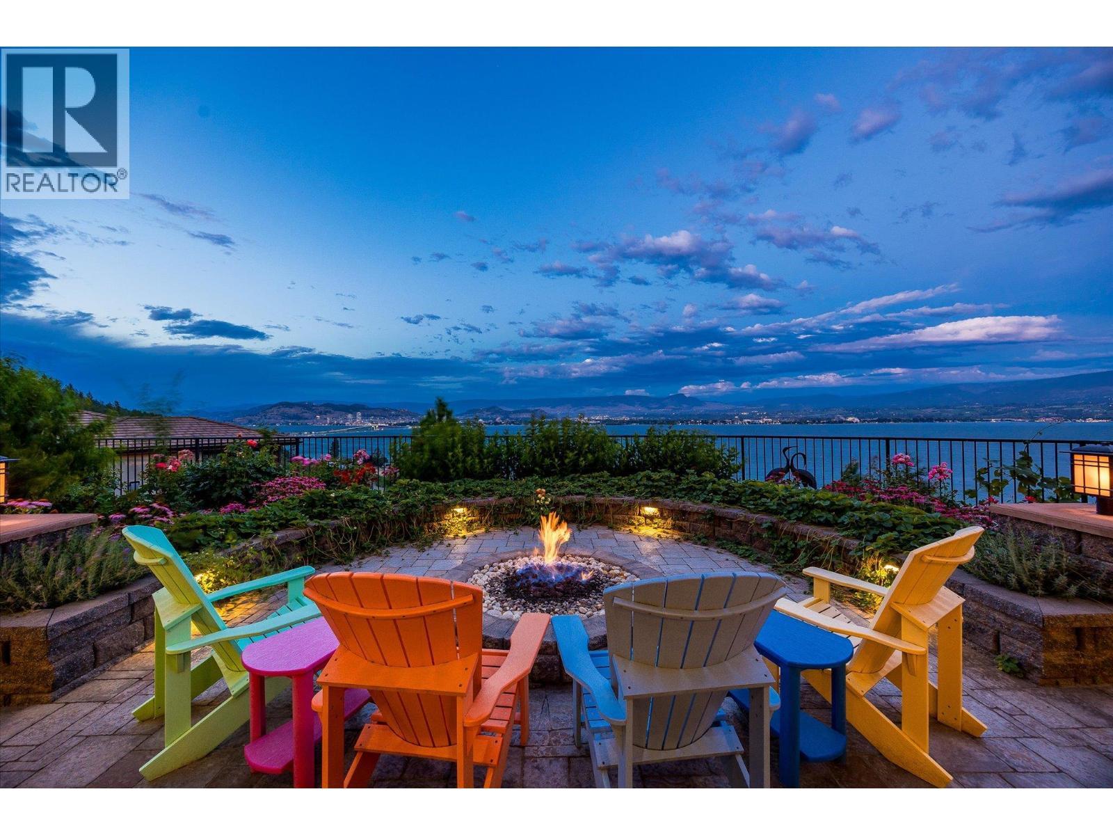 2513 Casa Palmero Drive. West Kelowna, British Columbia