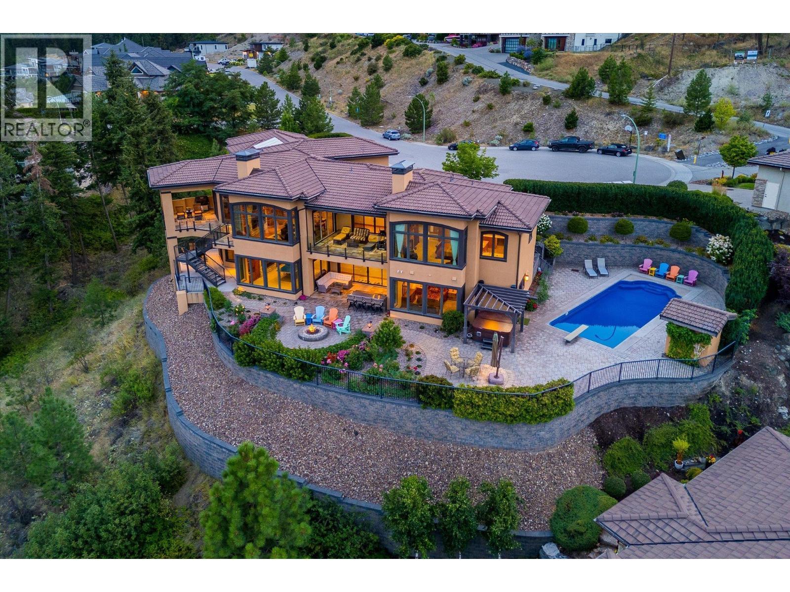 2513 Casa Palmero Drive. West Kelowna, British Columbia