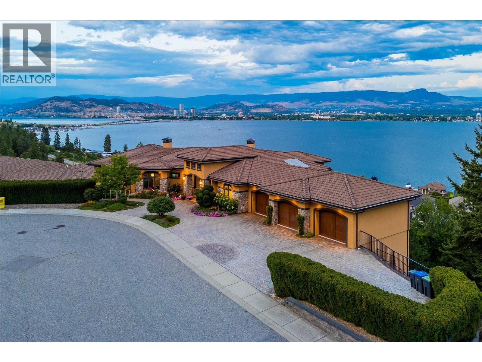 2513 Casa Palmero Drive. West Kelowna, British Columbia