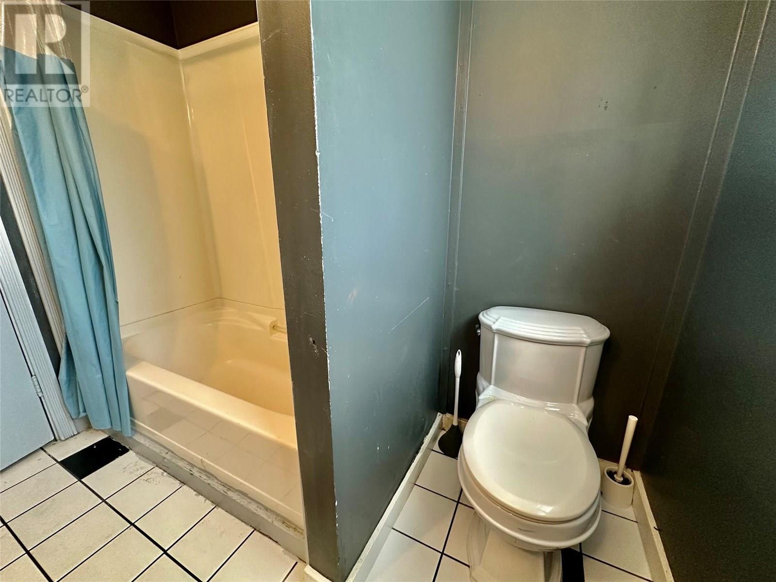 475 Hollywood Road S. Kelowna, British Columbia