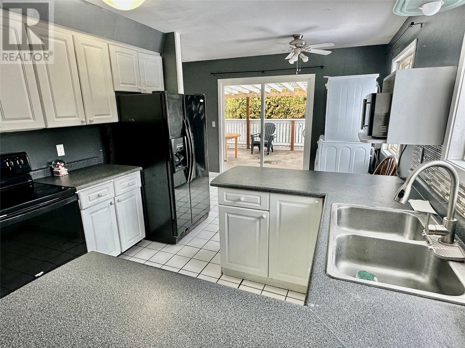 475 Hollywood Road S. Kelowna, British Columbia