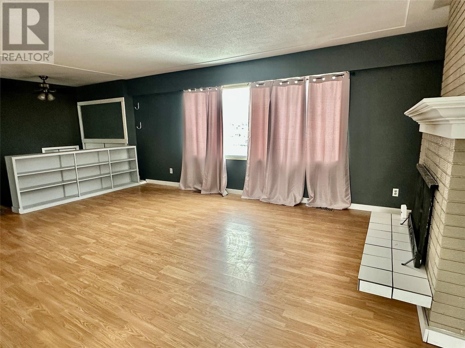 475 Hollywood Road S. Kelowna, British Columbia