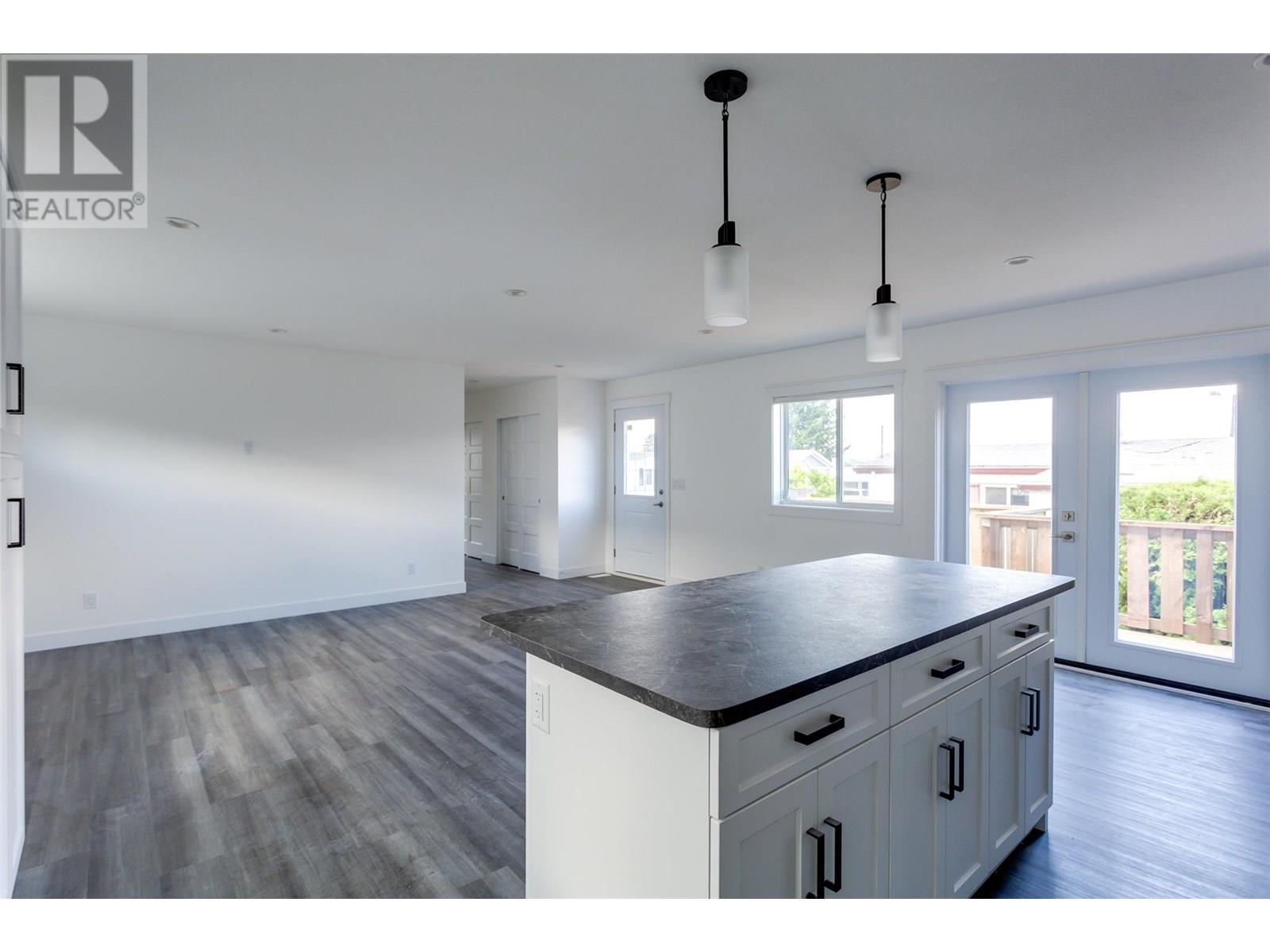 3591 Old Vernon Road Unit# 312. Kelowna, British Columbia