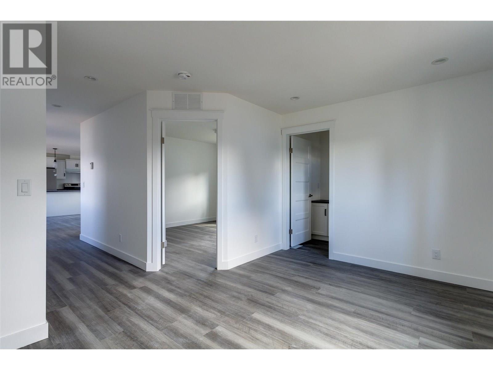 3591 Old Vernon Road Unit# 312. Kelowna, British Columbia