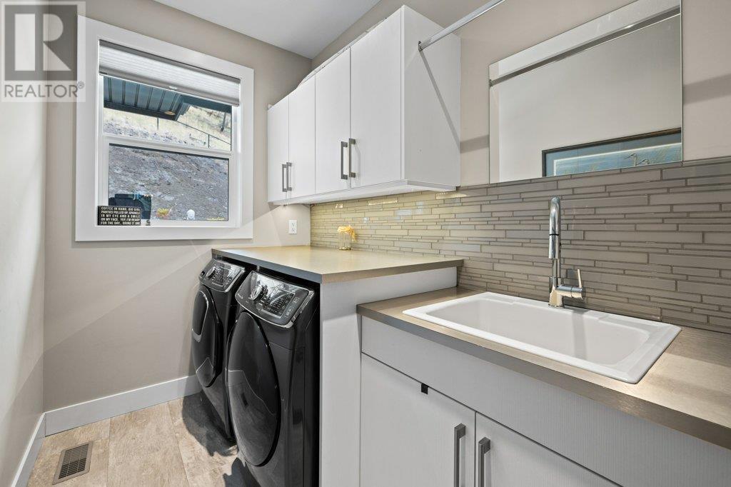 288 Upper Canyon Drive N. Kelowna, British Columbia