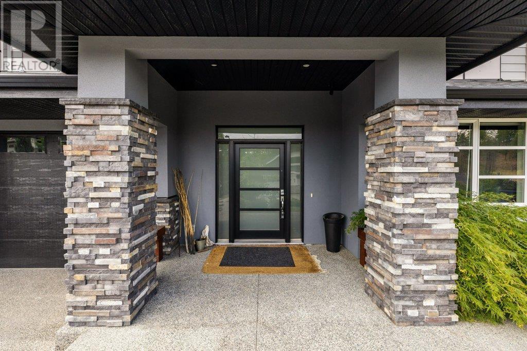 288 Upper Canyon Drive N. Kelowna, British Columbia