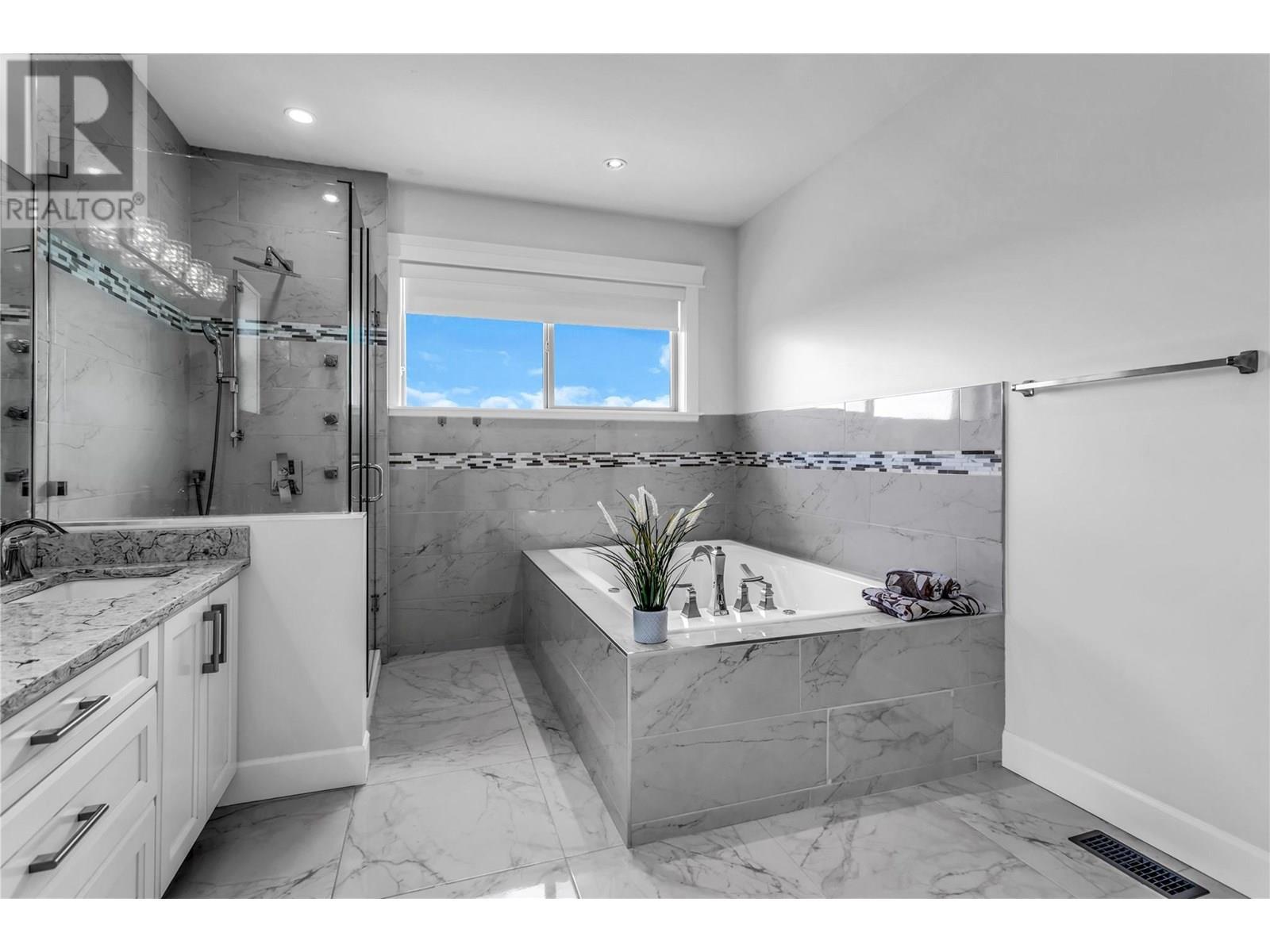 4561 Rittich Road. Kelowna, British Columbia